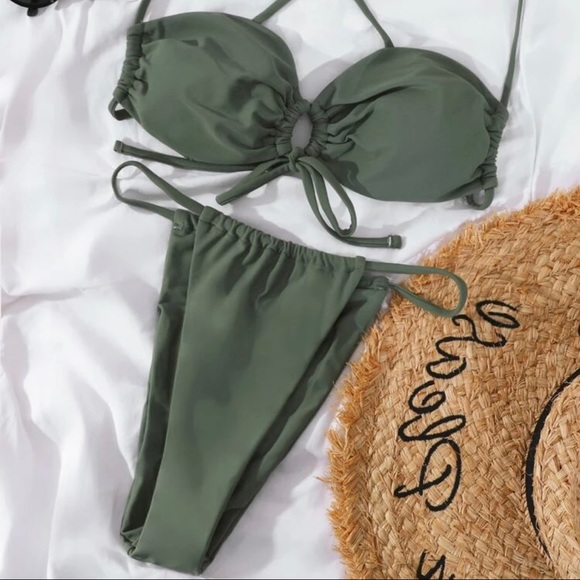 Knot front bikini - Picture 2 of 10